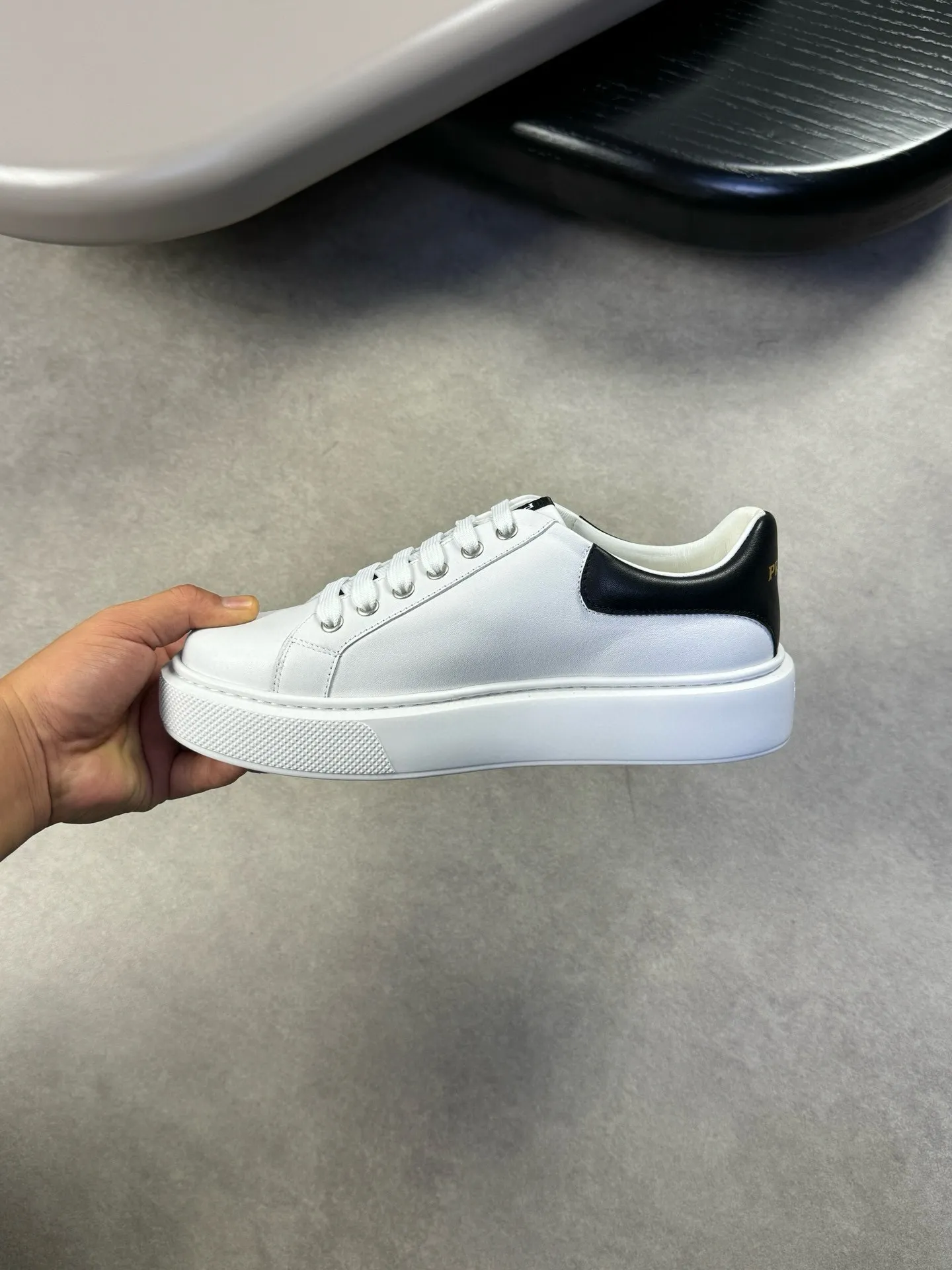 Men's men's shoes 💰420 [New style] 🦕🦕 [PRADA] Prada - High-end quality original order - Upper: original 🔝 Napa calfskin, brand plastic LOGO sewn on shoe body - Lining: water-dyed cowhide - Outsole: original TPU rubber foam; molded outsole - Super high quality control, fine workmanship: highlighted (high-end, luxury, grade) -Size: 39-44 (38, 45, can be customized)